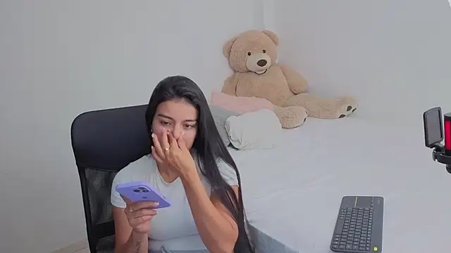 valerihouse online show from February 12, 1:29 am