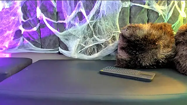 Rowan Mills online show from October 11, 8:22 pm