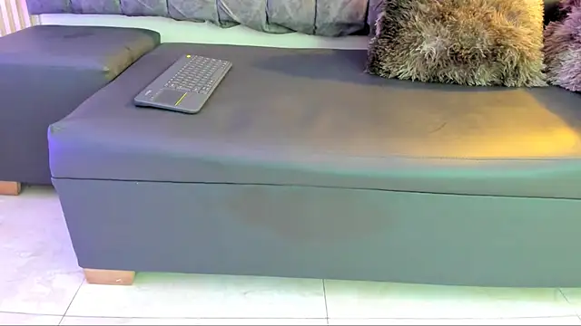 Rowan Mills online show from September 27, 9:33 pm