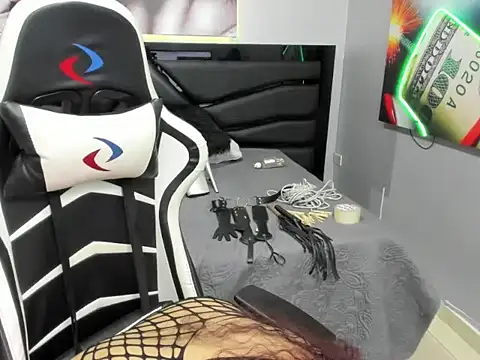 Sara Bdsm  online show from October 13, 3:58 pm