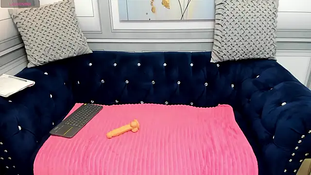 Snapshot of Scarleth_horny chatting on October 7, 9:30 pm Scarleth horny online show from October 7, 9:30 pm