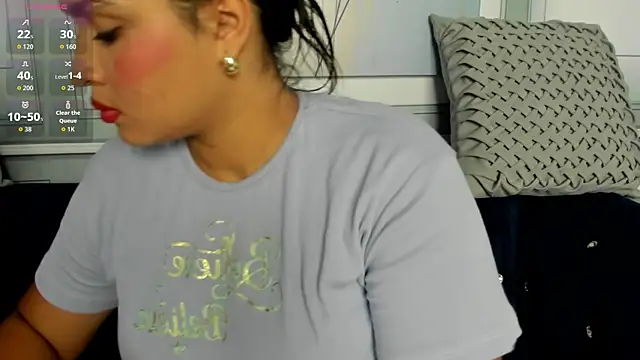 Snapshot of Scarleth_horny chatting on October 6, 7:29 pm Scarleth horny online show from October 6, 7:29 pm