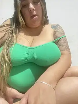 bruna438 online show from May 29, 9:24 pm