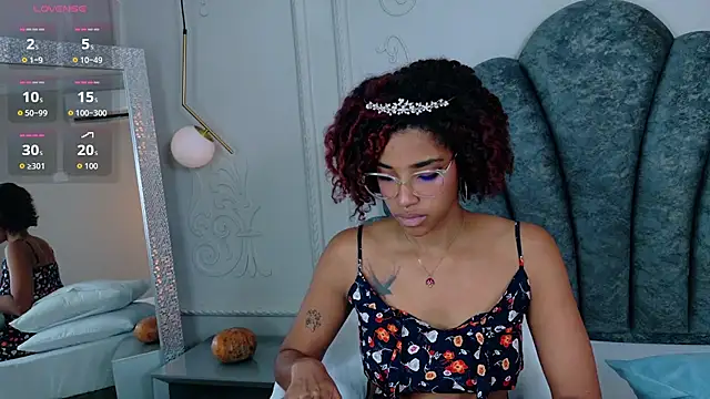 Charlotte-Novac online show from October 31, 3:38 pm