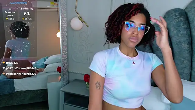 Charlotte-Novac online show from October 30, 3:13 pm