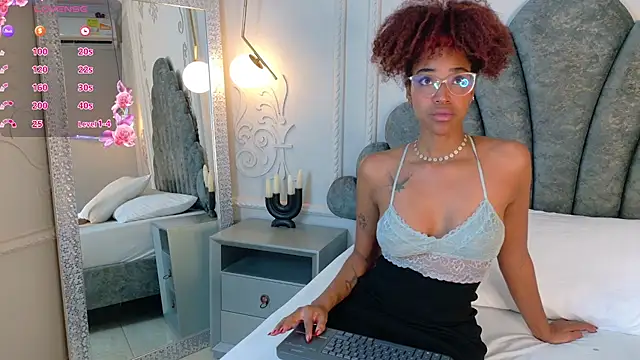 Charlotte-Novac online show from September 12, 3:08 pm