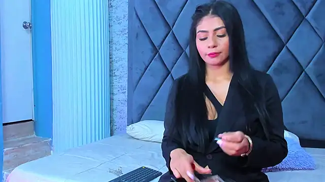 AyshelCooper  online show from October 5, 12:43 pm