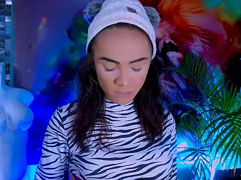 Snapshot of Cristal_Gem1 chatting on September 28, 12:28 am Cristal Gem1 online show from September 28, 12:28 am