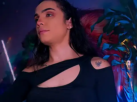 Snapshot of Cristal_Gem1 chatting on October 22, 5:01 am Cristal Gem1 online show from October 22, 5:01 am