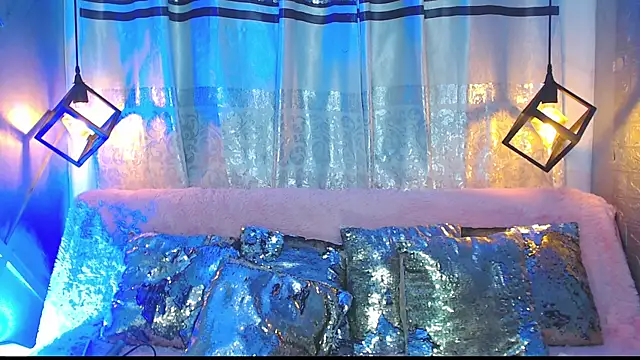 Snapshot of Cristal_Gem1 chatting on September 17, 11:36 pm Cristal Gem1 online show from September 17, 11:36 pm