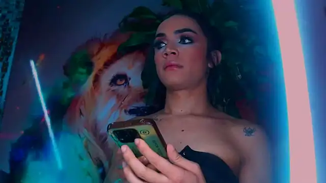 Snapshot of Cristal_Gem1 chatting on October 11, 9:39 pm Cristal Gem1 online show from October 11, 9:39 pm