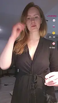 LyraHotty online show from April 14, 6:24 am