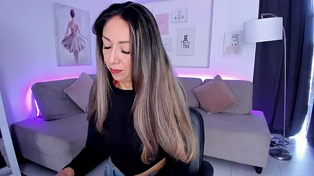 Laly dolce online show from September 8, 8:19 pm