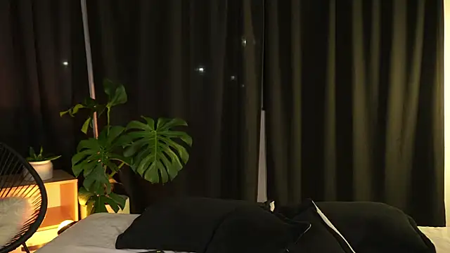 EROS AND ALAN online show from February 18, 3:27 am