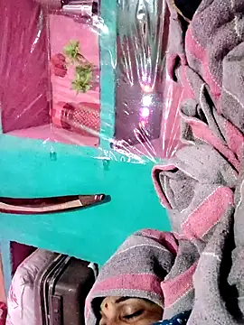 Snapshot of Pooja750 chatting on October 28, 6:24 pm Pooja750 online show from October 28, 6:24 pm