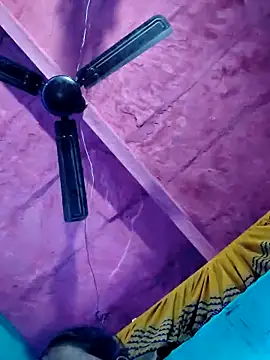 Snapshot of Pooja750 chatting on October 19, 10:12 pm Pooja750 online show from October 19, 10:12 pm