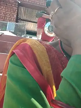 Pooja750 online show from February 6, 8:39 am