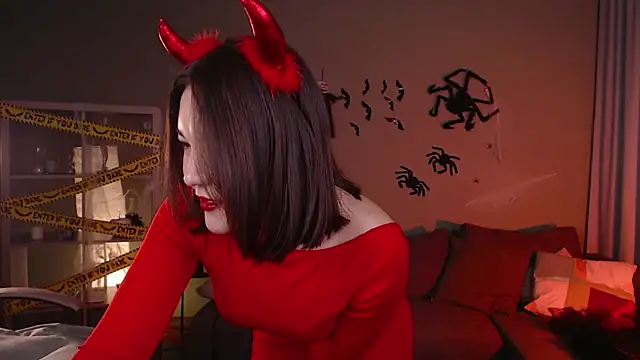 Snapshot of Halle_Berrry chatting on October 30, 2:29 pm Halle Berrry online show from October 30, 2:29 pm