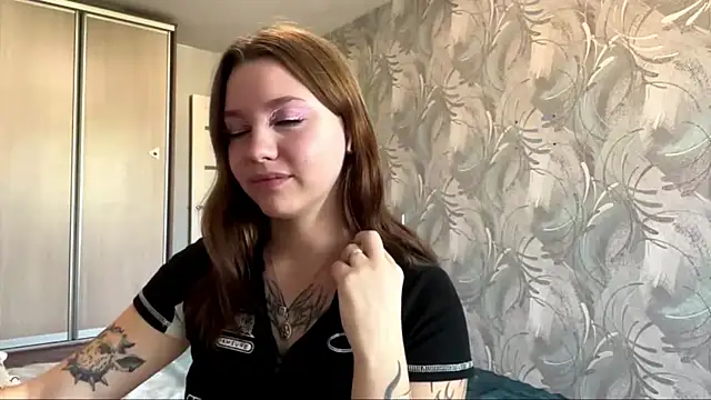 LeonorLovLu online show from September 11, 1:11 pm