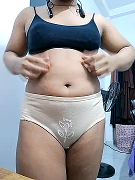 BeautyGirl sara online show from November 3, 2:10 pm