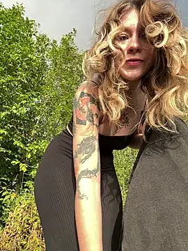 Snapshot of Mimiumuy chatting on September 17, 2:48 pm Mimiumuy online show from September 17, 2:48 pm