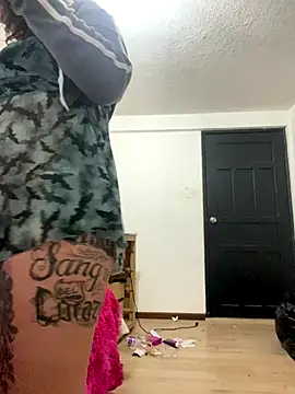 Snapshot of Isisflame chatting on September 27, 2:35 pm Isisflame online show from September 27, 2:35 pm