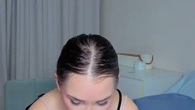 Snapshot of slyshypie chatting on September 23, 1:53 pm slyshypie online show from September 23, 1:53 pm