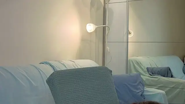 Snapshot of slyshypie chatting on September 22, 1:53 pm slyshypie online show from September 22, 1:53 pm