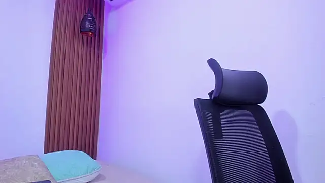 zoe evans5 online show from October 27, 11:50 am