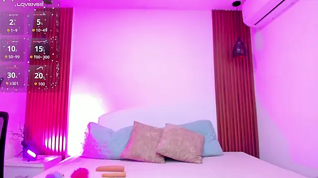 zoe evans5 online show from October 21, 11:47 am