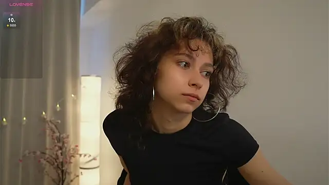 Snapshot of MimiLicks chatting on September 24, 8:57 am MimiLicks online show from September 24, 8:57 am