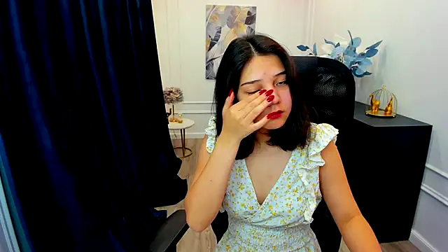 ElliVensda online show from October 2, 11:26 am