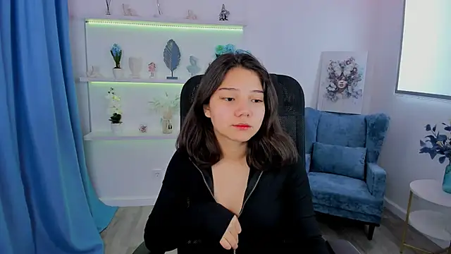 ElliVensda online show from September 28, 11:48 am