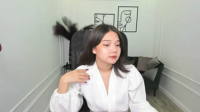 ElliVensda online show from September 24, 11:31 am