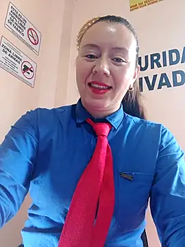 Snapshot of Hannah-colx chatting on October 15, 1:25 pm Hannah-colx online show from October 15, 1:25 pm