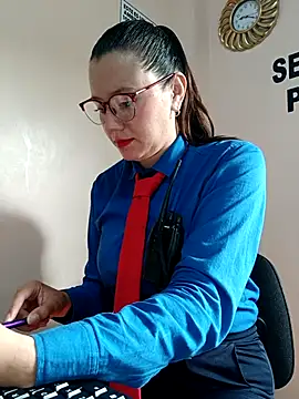 Snapshot of Hannah-colx chatting on September 30, 1:17 pm Hannah-colx online show from September 30, 1:17 pm