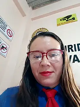 Snapshot of Hannah-colx chatting on October 23, 4:13 pm Hannah-colx online show from October 23, 4:13 pm