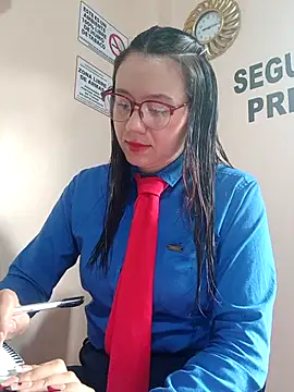 Snapshot of Hannah-colx chatting on October 13, 1:14 pm Hannah-colx online show from October 13, 1:14 pm