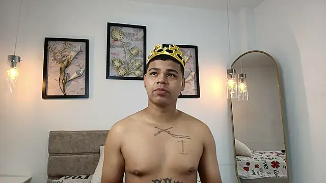 Snapshot of DannySamm chatting on October 3, 2:00 pm DannySamm online show from October 3, 2:00 pm