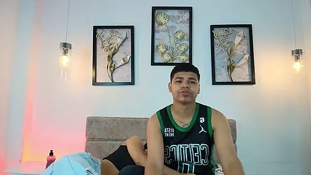 Snapshot of DannySamm chatting on October 24, 11:50 am DannySamm online show from October 24, 11:50 am