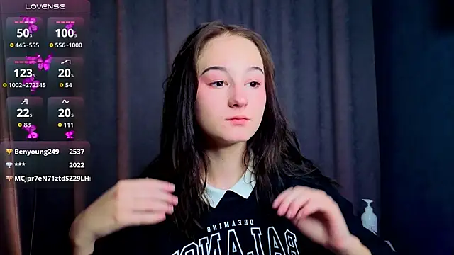 Mary Smitt online show from September 9, 6:30 pm