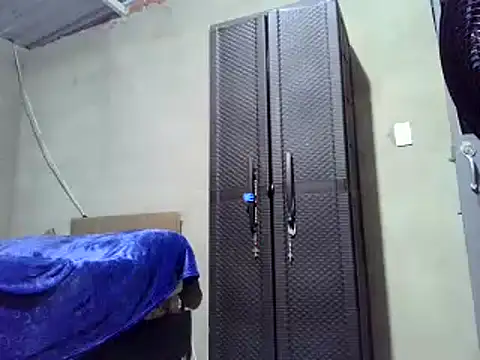 Snapshot of _Cristal chatting on October 3, 1:22 am Cristal online show from October 3, 1:22 am