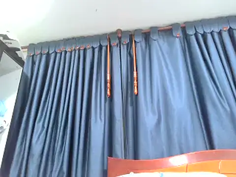 Snapshot of _Cristal chatting on November 1, 2:16 am Cristal online show from November 1, 2:16 am