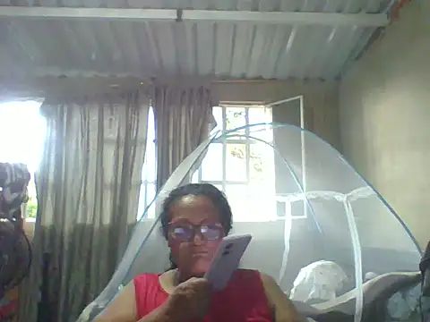 Snapshot of _Cristal chatting on September 22, 9:24 pm Cristal online show from September 22, 9:24 pm