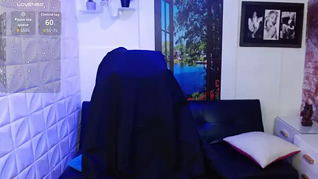 Eva Roussell online show from November 13, 3:55 pm