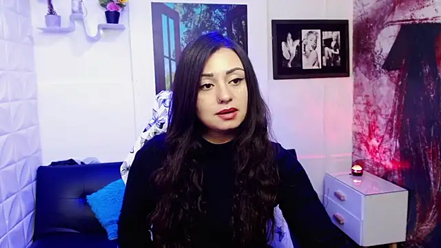 Snapshot of Eva_Roussell chatting on October 22, 4:23 pm Eva Roussell online show from October 22, 4:23 pm