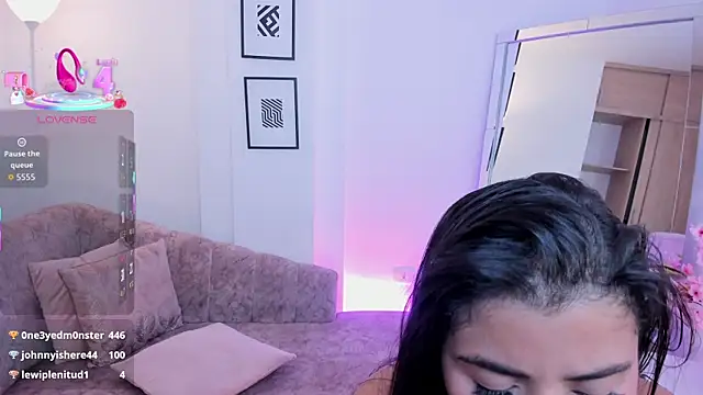 Snapshot of issi_loren chatting on October 11, 9:17 pm issi loren online show from October 11, 9:17 pm