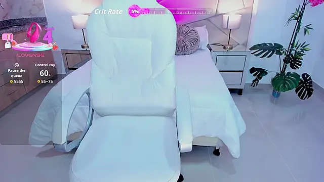 Snapshot of issi_loren chatting on October 31, 7:18 pm issi loren online show from October 31, 7:18 pm