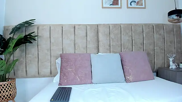 Snapshot of Karina_Harris chatting on September 20, 6:39 pm Karina Harris online show from September 20, 6:39 pm