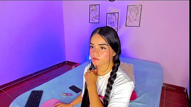 Snapshot of Valeri_13 chatting on September 29, 4:28 am Valeri 13 online show from September 29, 4:28 am